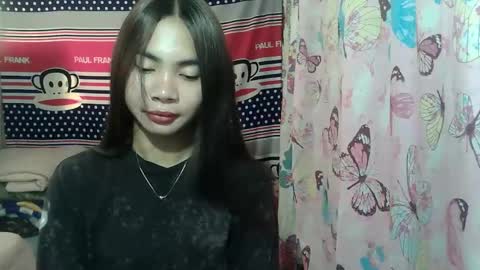 Snapshot of loving_rhean chatting on May 13, 2026, 2:20 am loving_rhean online show from May 13, 2026, 2:20 am