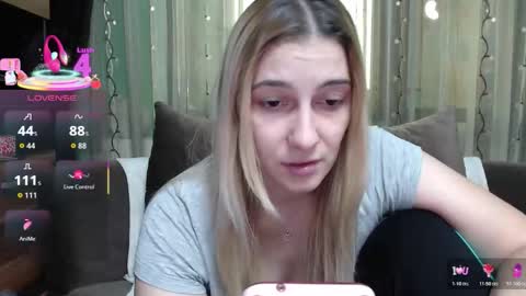 Antonia online show from October 23, 2025, 8:57 am