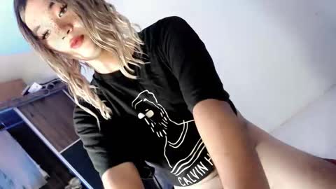 Lovingmonaru969 online show from November 16, 2025, 1:06 pm