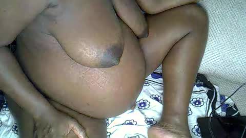 lowenyangvalentine online show from February 5, 2026, 9:52 pm