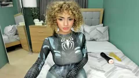 Candice online show from June 20, 2026, 2:47 am