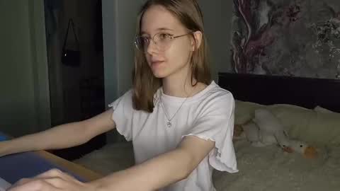 Karmell online show from March 10, 2025, 5:29 pm