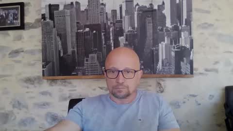 Espigle online show from May 15, 2026, 7:59 am