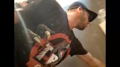 Lshot D online show from October 9, 2025, 10:24 am