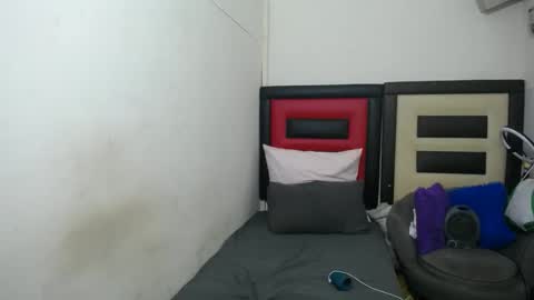 Snapshot of lsnnickykhanyile chatting on February 7, 2026, 2:21 pm lsnnickykhanyile online show from February 7, 2026, 2:21 pm