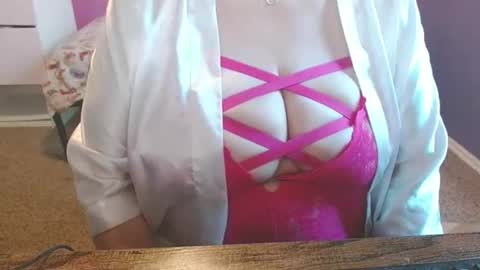 Snapshot of ltkinkygirl75 chatting on February 11, 2026, 2:11 pm ltkinkygirl75 online show from February 11, 2026, 2:11 pm