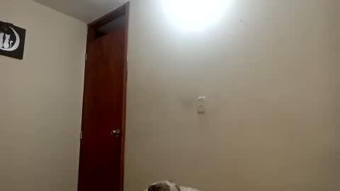 Snapshot of luana363 chatting on January 25, 2025, 2:37 am luana363 online show from January 25, 2025, 2:37 am