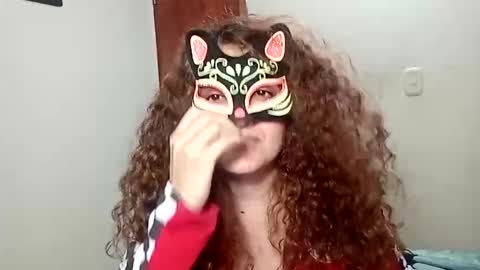 Snapshot of luana363 chatting on February 6, 2025, 2:22 am luana363 online show from February 6, 2025, 2:22 am