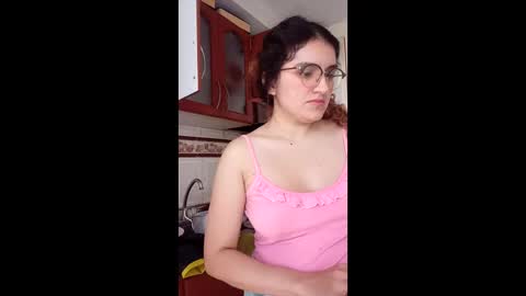 Snapshot of luana363 chatting on April 18, 2026, 6:12 pm luana363 online show from April 18, 2026, 6:12 pm