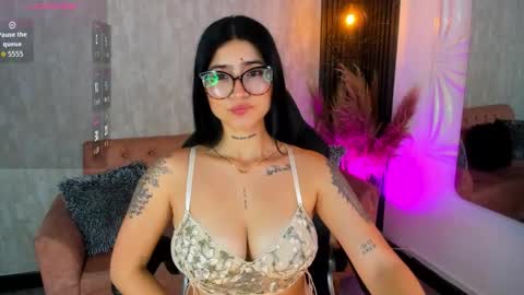 Luana online show from November 29, 2025, 12:08 pm