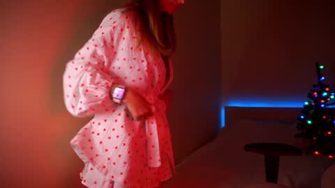 Snapshot of lubafox chatting on December 28, 2024, 8:25 pm Luba online show from December 28, 2024, 8:25 pm