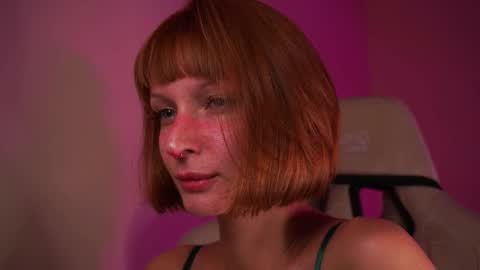 Snapshot of lubafox chatting on September 24, 2025, 6:22 pm Luba online show from September 24, 2025, 6:22 pm