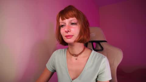 Snapshot of lubafox chatting on September 29, 2025, 6:24 pm Luba online show from September 29, 2025, 6:24 pm