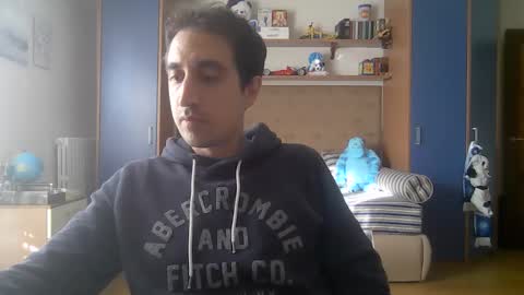 Luca online show from October 10, 2025, 2:38 pm