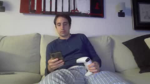 Luca online show from October 30, 2025, 8:09 pm