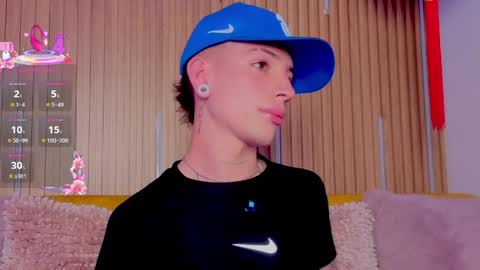 Luca  online show from April 24, 2026, 4:04 am