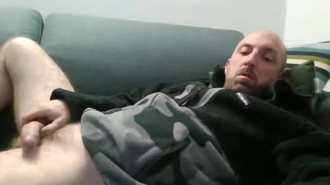 Snapshot of lucabeech88 chatting on November 23, 2025, 7:13 pm Luca online show from November 23, 2025, 7:13 pm