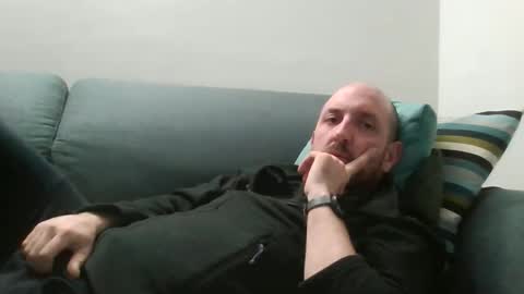 Snapshot of lucabeech88 chatting on December 14, 2025, 8:02 pm Luca online show from December 14, 2025, 8:02 pm