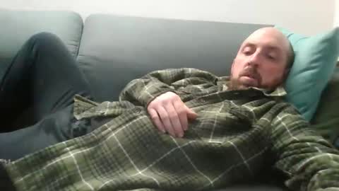 Snapshot of lucabeech88 chatting on December 17, 2025, 7:09 pm Luca online show from December 17, 2025, 7:09 pm