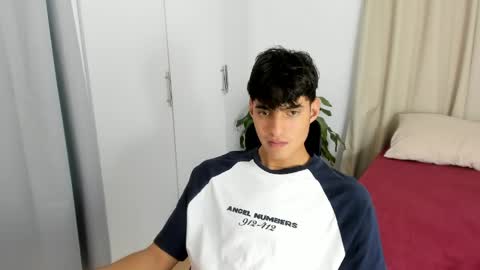 lucacosta19 online show from April 27, 2026, 8:07 pm