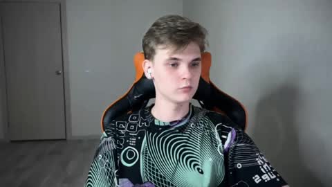 Snapshot of lucas_dany chatting on December 27, 2024, 5:26 pm Lucas Gill online show from December 27, 2024, 5:26 pm