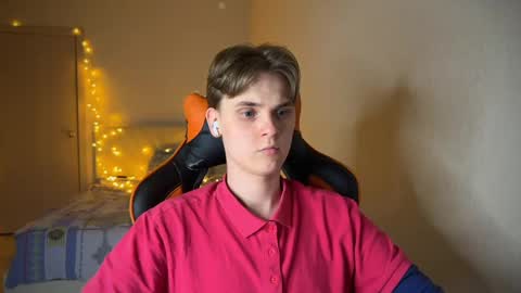 Snapshot of lucas_dany chatting on February 17, 2025, 10:25 pm Lucas Gill online show from February 17, 2025, 10:25 pm