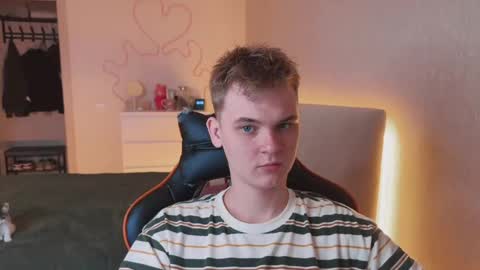 Snapshot of lucas_dany chatting on September 15, 2025, 2:33 am Lucas Gill online show from September 15, 2025, 2:33 am