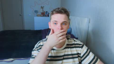 Snapshot of lucas_dany chatting on November 24, 2025, 3:39 am Lucas Gill online show from November 24, 2025, 3:39 am