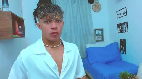 Lucas Luxx online show from November 1, 2025, 1:24 pm