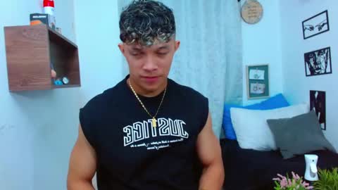 Lucas Luxx online show from January 15, 2026, 12:21 pm