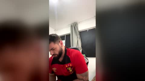 lucas_wolfx online show from April 16, 2026, 10:45 pm