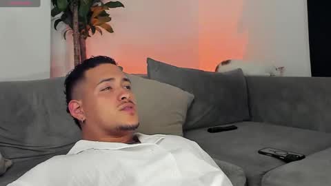 LUCA SANTOS online show from March 11, 2025, 4:10 am