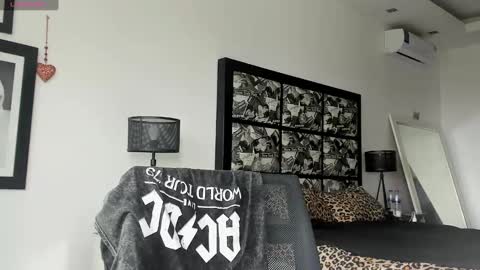 lucasexclusive online show from January 19, 2025, 3:39 am