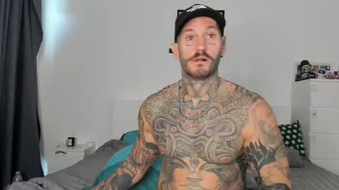 lucasexclusive online show from March 29, 2026, 4:45 am