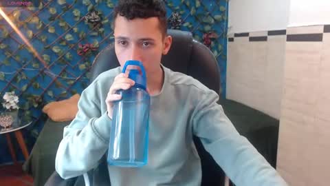 Snapshot of lucasssmith11 chatting on January 6, 2026, 12:20 pm LucassSmith11 online show from January 6, 2026, 12:20 pm