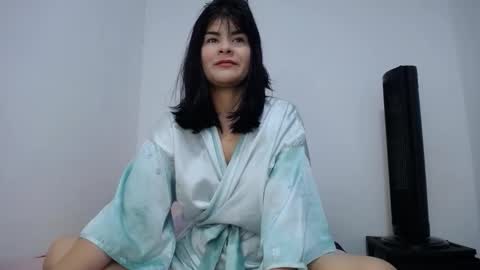 Snapshot of luccy21_ chatting on December 3, 2025, 1:42 pm lucy online show from December 3, 2025, 1:42 pm