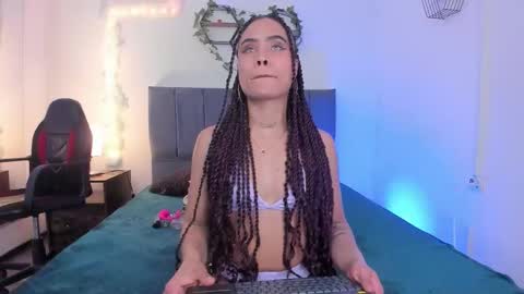 Snapshot of lucerop_ chatting on February 25, 2026, 3:38 am Lucero online show from February 25, 2026, 3:38 am