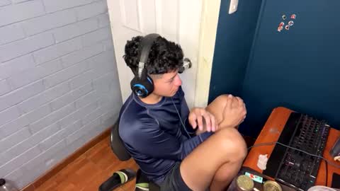 Felipe online show from February 28, 2025, 1:37 am