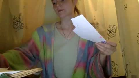 Luci Layne online show from April 18, 2026, 12:31 pm