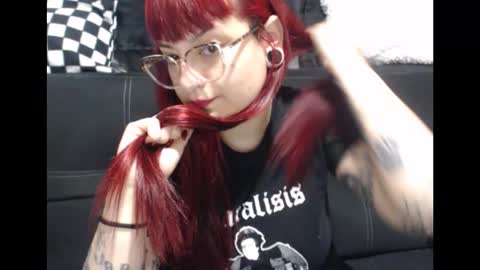 Lulu DCarton online show from January 14, 2026, 3:56 am