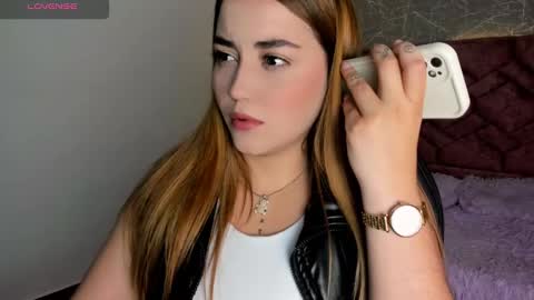 lucia star  online show from December 28, 2024, 5:03 pm