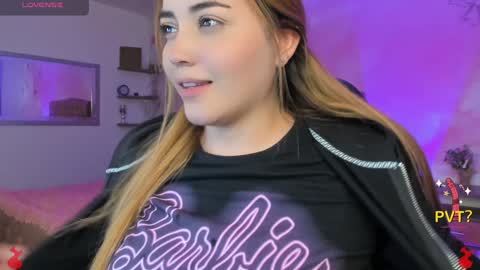 lucia star  online show from February 8, 2025, 2:58 am