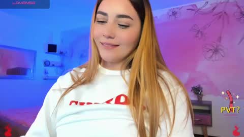 lucia star  online show from February 19, 2025, 8:44 am