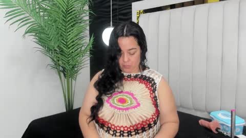 Lucia Vonne online show from February 11, 2025, 11:43 am