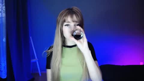 Lucy online show from February 19, 2025, 7:27 pm