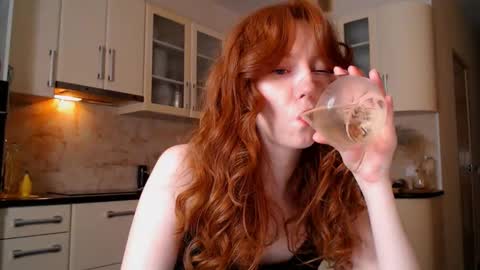 Lucia online show from December 14, 2024, 4:31 pm