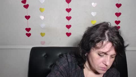 LuciaMi online show from February 7, 2025, 9:05 am