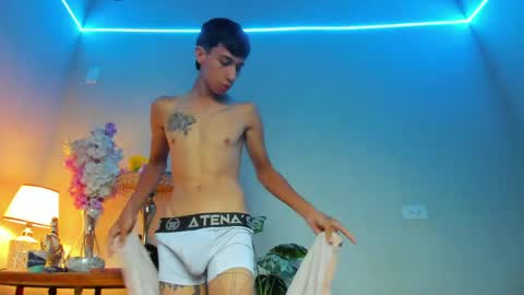 Snapshot of lucian_davii chatting on April 29, 2026, 3:05 pm Pirulo online show from April 29, 2026, 3:05 pm