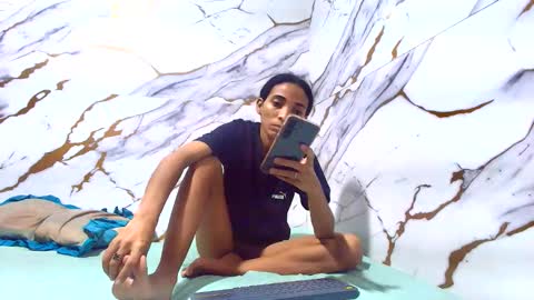 Luciana online show from May 22, 2026, 5:25 am