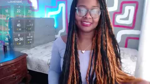 Snapshot of luciana_moraine chatting on November 22, 2025, 4:50 pm Luciana online show from November 22, 2025, 4:50 pm